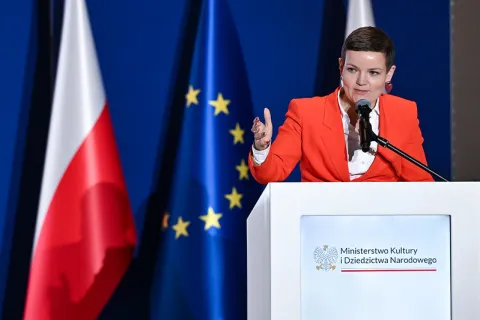 Silny głos kultury – przemówienie przedstawicielki Ministerstwa Kultury i Dziedzictwa Narodowego podczas oficjalnego wydarzenia w Warszawie.